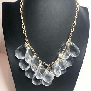 1459  Gold tone Y2K faceted clear acrylic teardrop dangle layered necklace